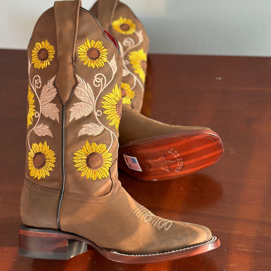 YELLO ブラウンブーツSOIL SHORT BOOTS CAMEL YELLO ブラウンブーツSOIL SHORT BOOTS CAMEL YELLO / SOIL