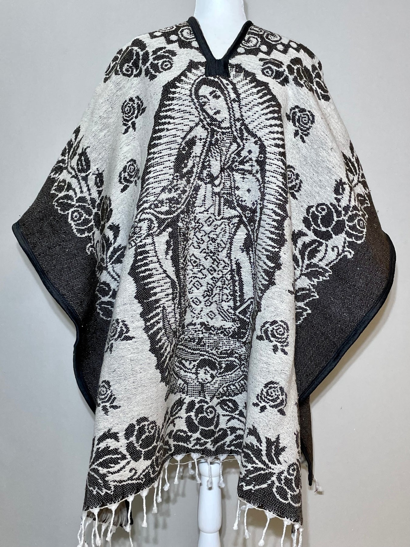 Gaban Virgen De Guadalupe Cafe Virgen de Guadalupe Poncho Sarape Gaban